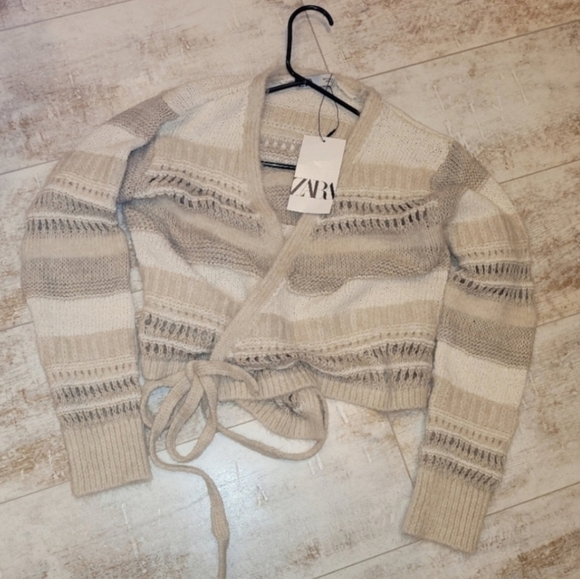 Zara Women's Knit Striped Sweater Size Small NEW WITH TAGS - Picture 3 of 6